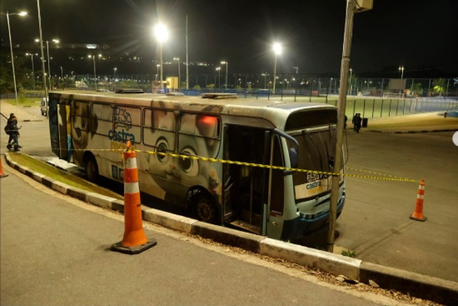 Urgente: Castramóvel é incendiado por adolescentes em Itapevi e pode comprometer 600 castrações já agendadas