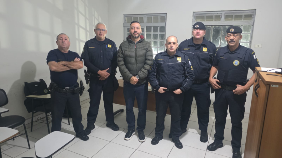 Rápida Ação da GCM de Cotia Salva Vida de Motorista no Parque São George