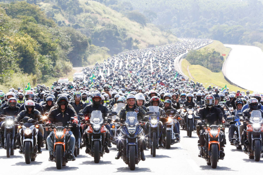 Vídeo de motociata com 300 mil motos em apoio a Bolsonaro volta a circular como se fosse atual