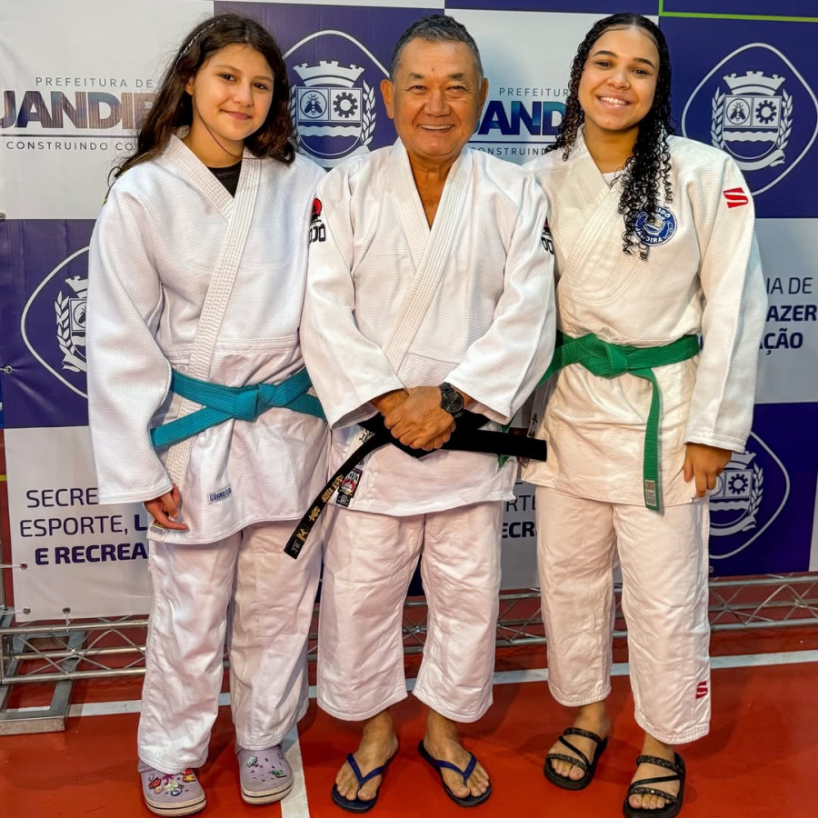 Jandira Celebra Nova Graduação de Atletas no Judô