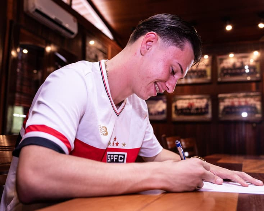 São Paulo firma contrato profissional com joia da base e fixa multa de € 60 milhões