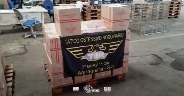 Policiamento Rodoviário apreende 22 mil maços de cigarros contrabandeados em Araraquara/SP